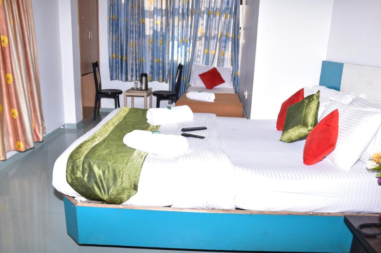 Rahi Hotel มหาบาเลชวาร์ ภายนอก รูปภาพ