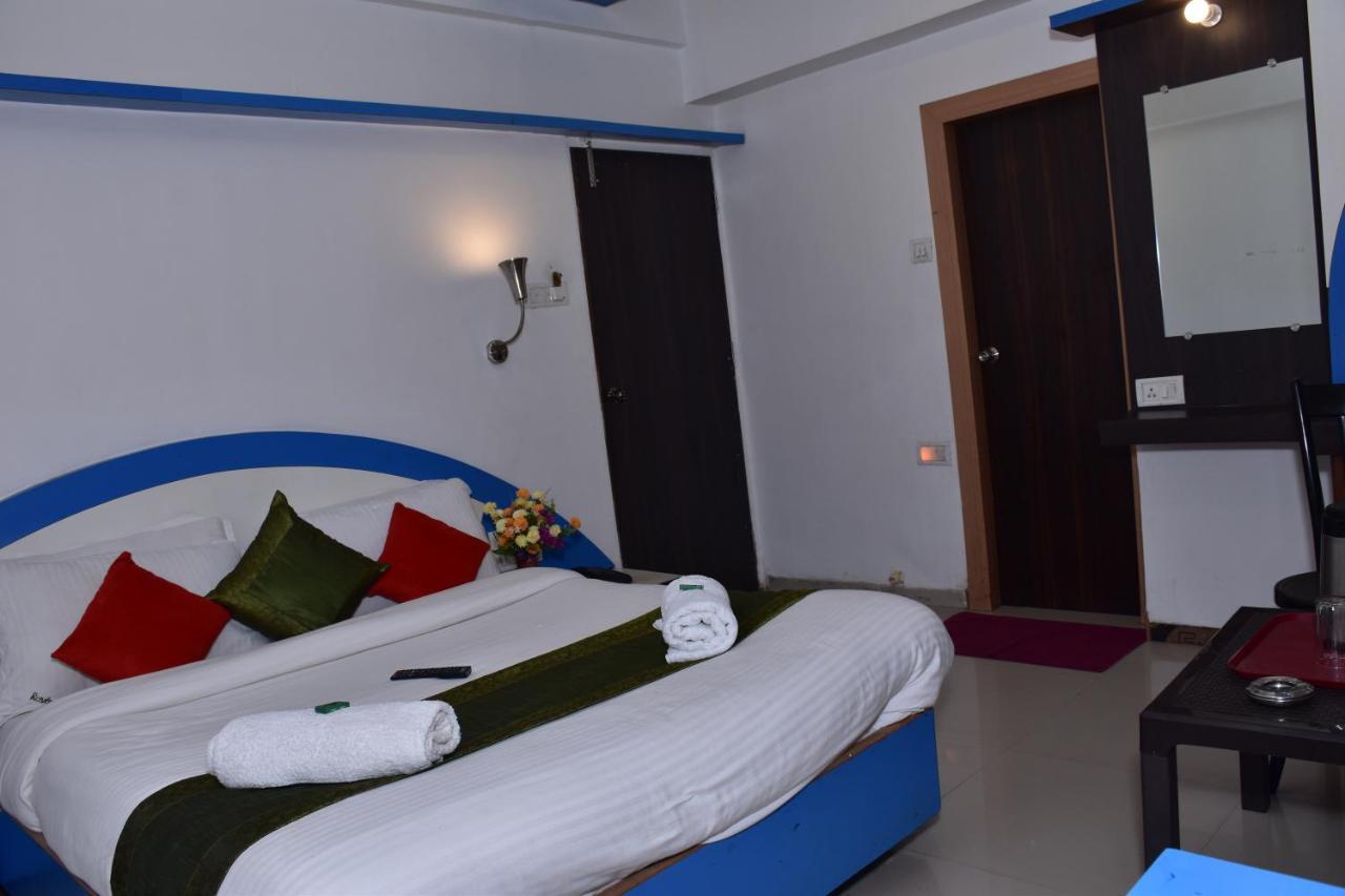 Rahi Hotel มหาบาเลชวาร์ ภายนอก รูปภาพ